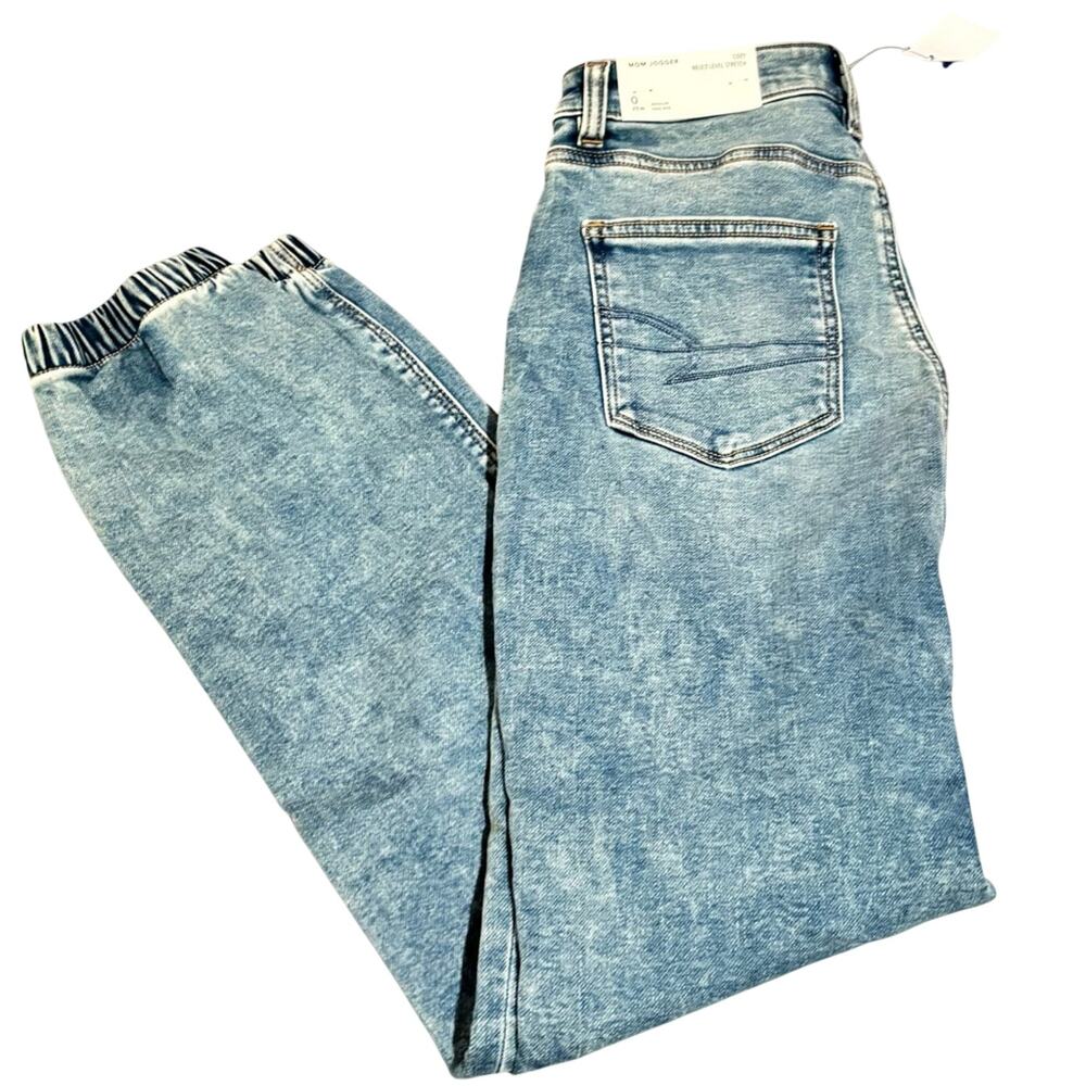 American Eagle Outfitters Light Blue Relaxed Mom Jeans Size 0